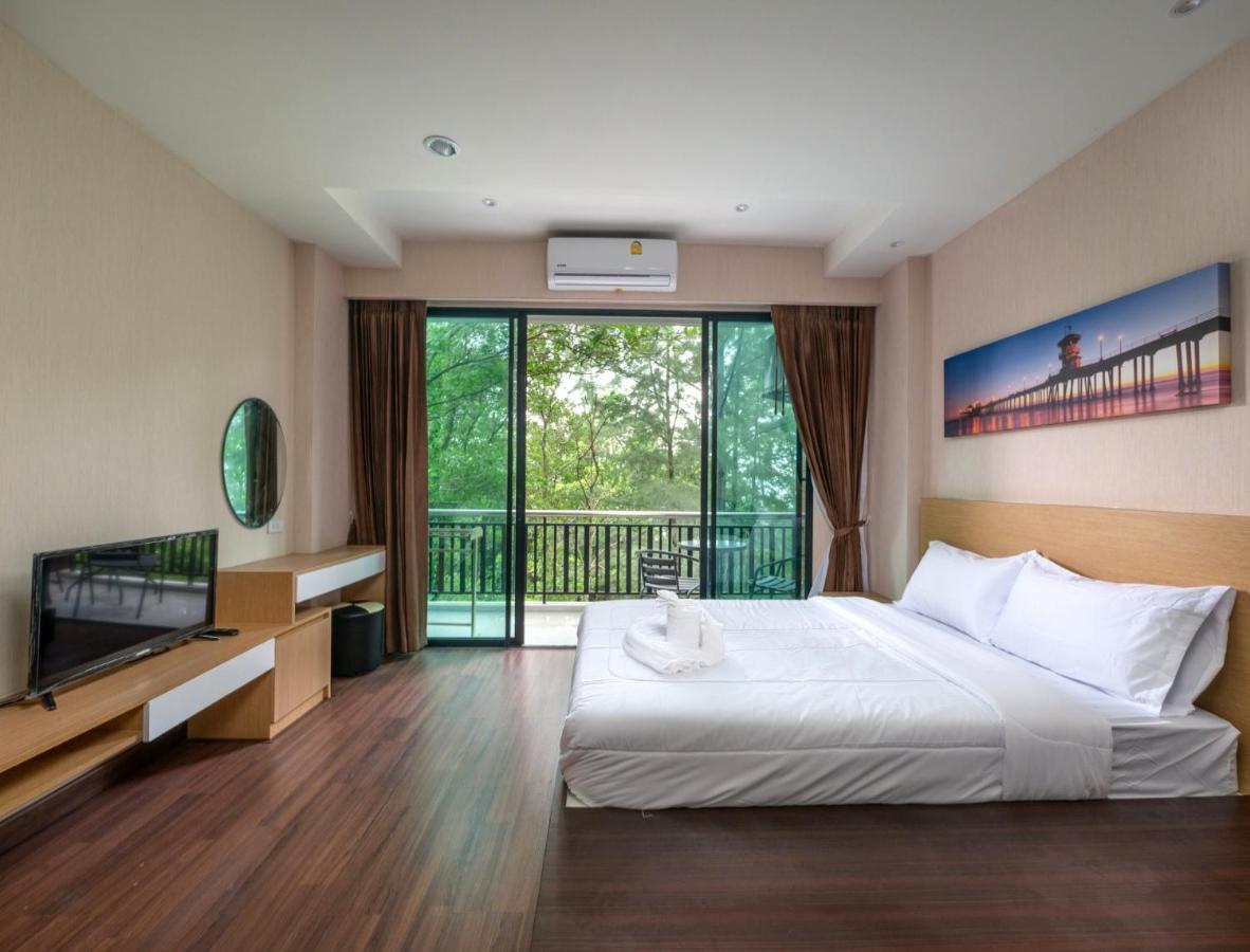 Naithon Beachfront Condotel Exterior photo